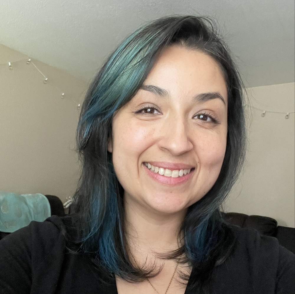 Meet your Posher, Yessi